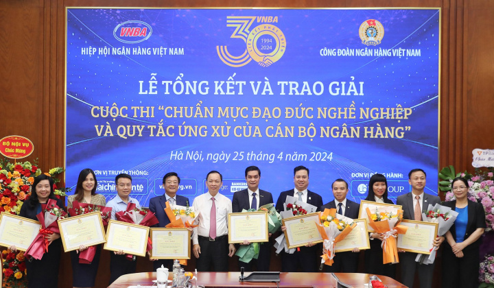 Toàn cảnh Lễ tổng kết và trao giải cuộc thi "Chuẩn mực đạo đức nghề nghiệp và quy tắc ứng xử người cán bộ ngân hàng"
