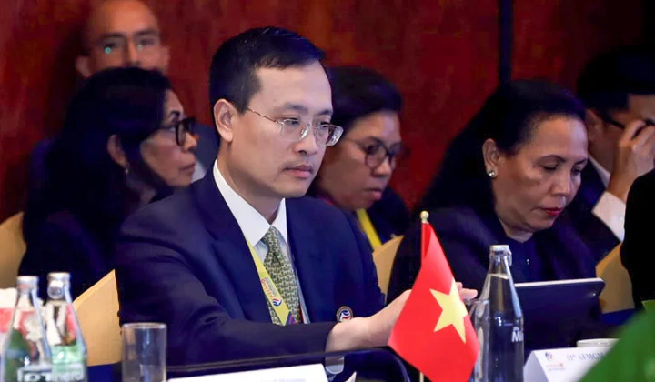 Đối thoại chính sách giữa Thống đốc NHTW ASEAN với Tổng Giám đốc điều hành các định chế tài chính
