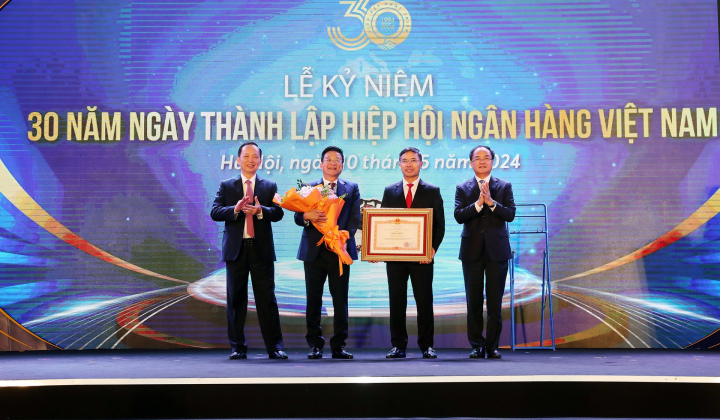 Toàn cảnh lễ kỷ niệm 30 năm Hiệp hội Ngân hàng Việt Nam