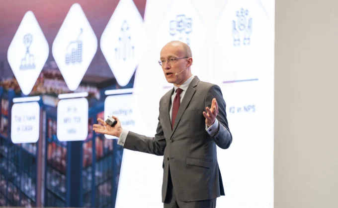 CEO Techcombank: Sẵn sàng chào đón các nhà đầu tư chiến lược