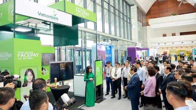 Vietcombank đạt thành tích xuất sắc trong triển khai Đề án 06 của Thủ tướng Chính phủ