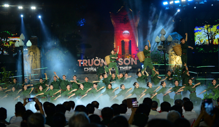 Agribank đồng hành cùng chương trình "Trường Sơn - Chân trần chí thép"