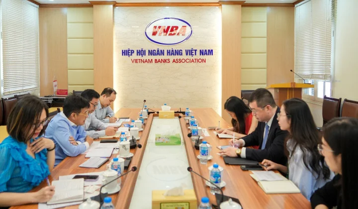 VNBA Secretary General received and talked with Delegation from the Bond Connect Company Limited
