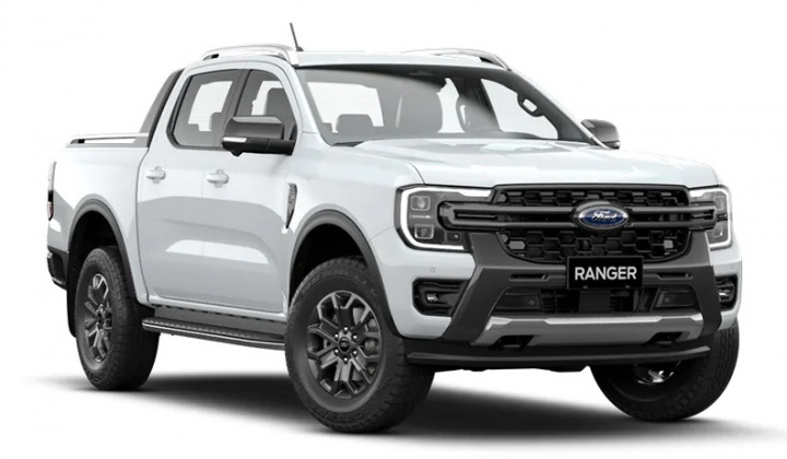 GPBank Đông Đô bán đấu giá 02 xe ô tô Ford Ranger và Merecedes - Benz E250