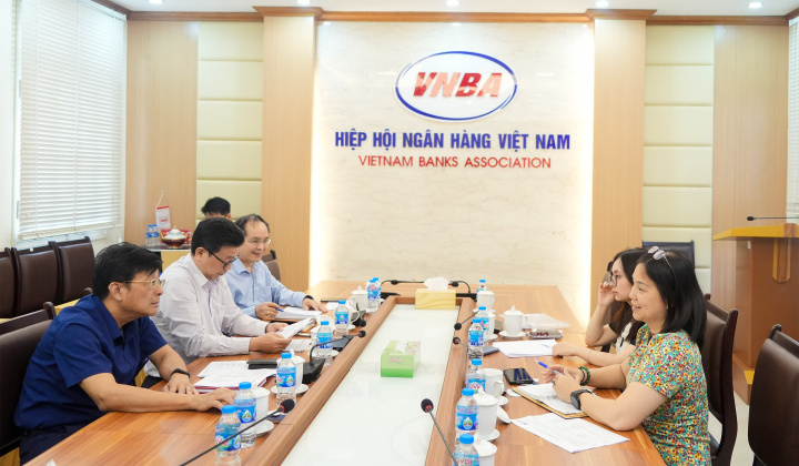 Hiệp hội Ngân hàng Việt Nam làm việc với VINASA