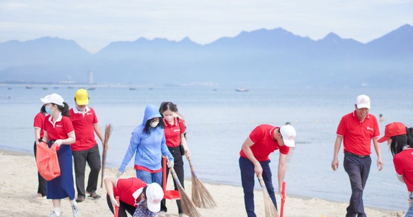 Gần 1.000 CBNV SeABank ra quân làm sạch bờ biển tại 11 tỉnh thành, hướng tới phát triển bền vững