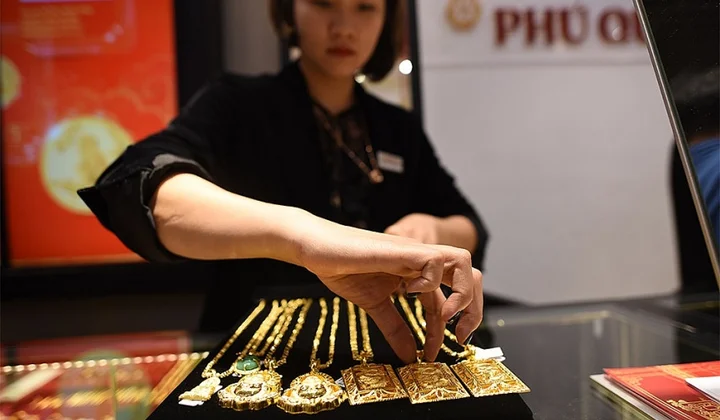 Central bank targets ongoing price control of gold market