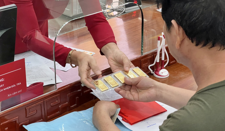 Thêm nhiều ngân hàng triển khai đăng ký mua vàng online