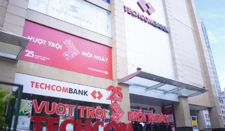 Banks limits foreign room, waiting for strategic buyers