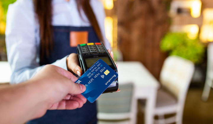 Chủ thẻ Sacombank nhận ưu đãi mỗi ngày tại hơn 100 thương hiệu