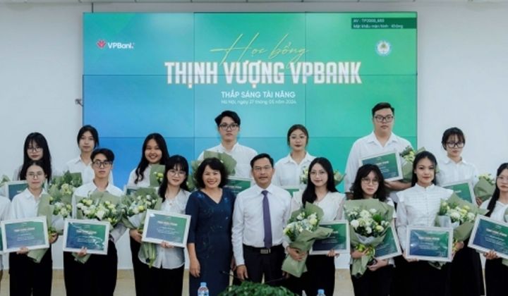 VPBank trao 1 tỷ đồng học bổng cho sinh viên tài năng