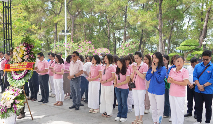 Hiệp hội Ngân hàng hành trình về nguồn tưởng nhớ, tri ân các Anh hùng liệt sĩ