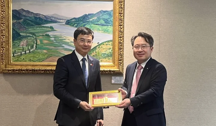 Phó Thống đốc Phạm Thanh Hà làm việc với ông Min Soo Kwon - Phó Thống đốc NHTW Hàn Quốc
