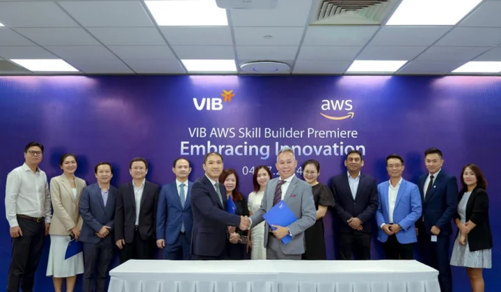 VIB hợp tác Amazon tích hợp nền tảng đào tạo