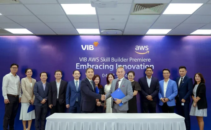VIB hợp tác Amazon tích hợp nền tảng đào tạo
