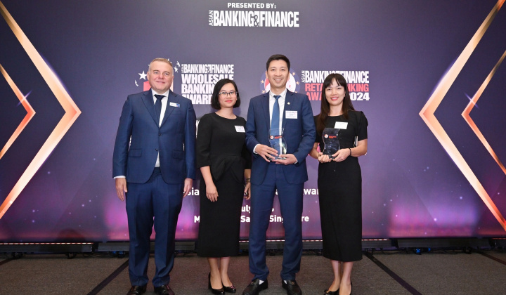 PVcomBank nhận 2 giải thưởng quốc tế từ tạp chí uy tín hàng đầu châu Á
