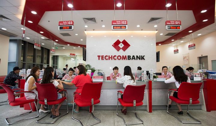 FiinRatings nâng hạng tín nhiệm Techcombank lên “AA-”