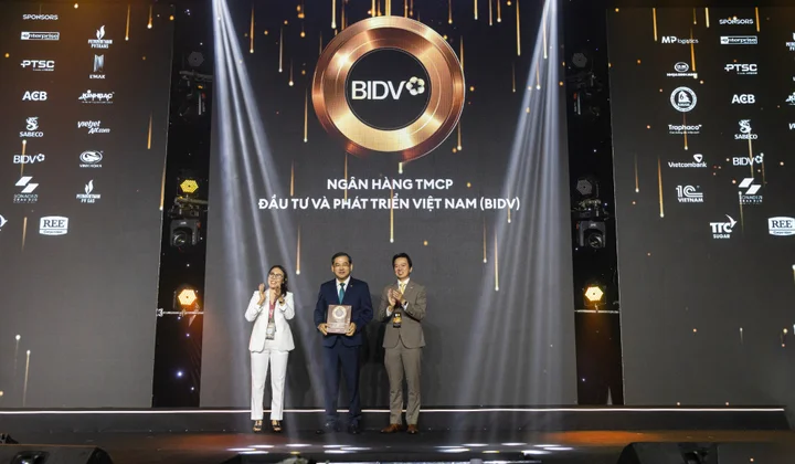 BIDV là ngân hàng dẫn đầu về doanh thu trong Top 50 công ty niêm yết tốt nhất Việt Nam