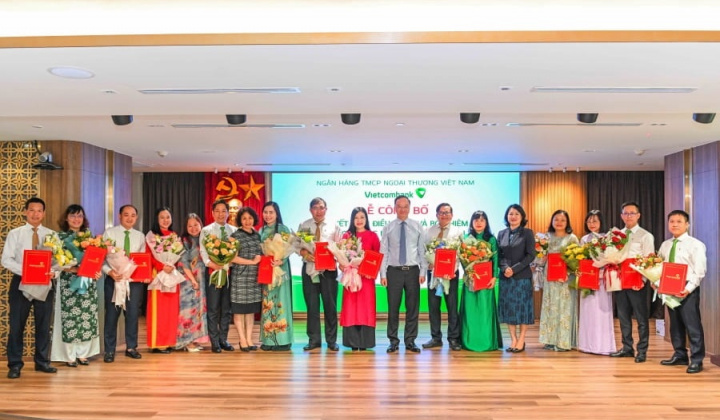 Vietcombank điều động, bổ nhiệm 14 lãnh đạo thuộc Ban Kiểm tra nội bộ trụ sở chính