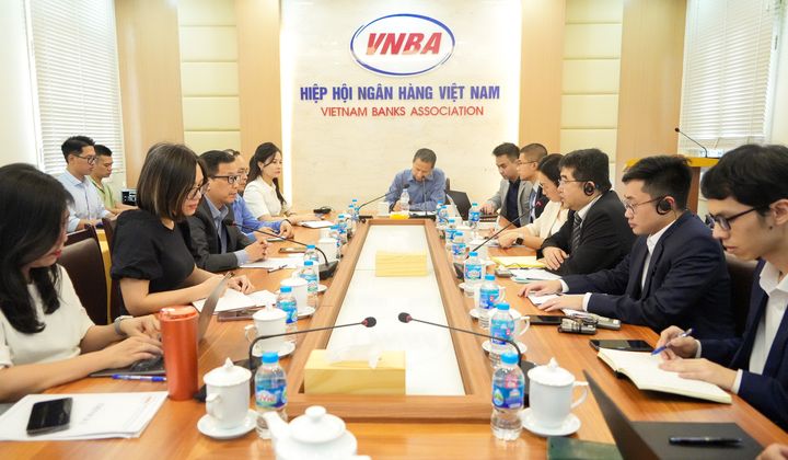 Hiệp hội Ngân hàng Việt Nam làm việc với đoàn công tác AMRO