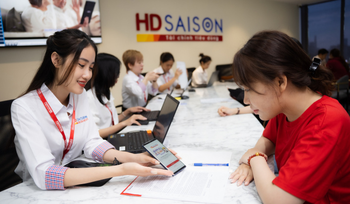 HD SAISON tung gói 2.000 tỷ đồng giúp khách bị ảnh hưởng bão, lũ tái thiết cuộc sống