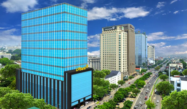 LPBank triệu tập họp cổ đông bất thường, dự kiến miễn nhiệm 2 Phó Tổng Giám đốc