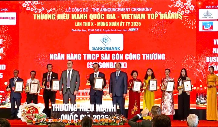 SAIGONBANK được vinh danh TOP 12 "Thương hiệu mạnh Quốc gia 2025"