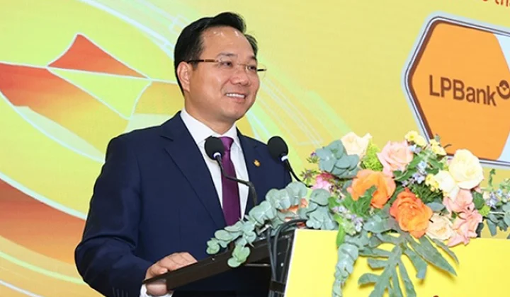 Miễn nhiệm Phó Tổng Giám đốc LPBank Hoàng Văn Phúc