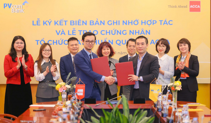 PVcomBank được trao chứng nhận Tổ chức Đạt chuẩn Quốc tế ACCA