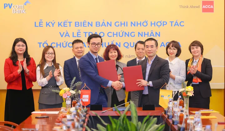 PVcomBank được trao chứng nhận Tổ chức Đạt chuẩn Quốc tế ACCA