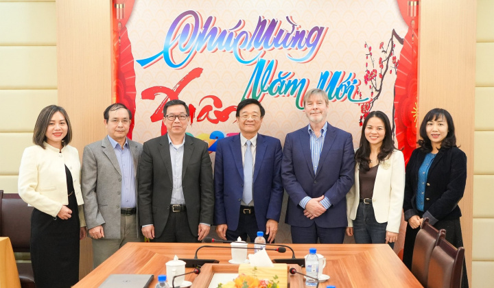 VNBA and British Embassy project expert talk on financial inclusion