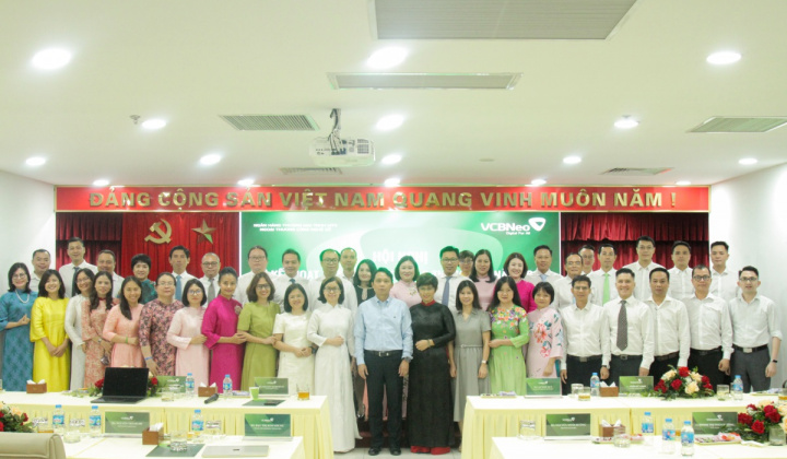 VCBNeo tổ chức Hội nghị Sơ kết hoạt động kinh doanh 9 tháng đầu năm 2025