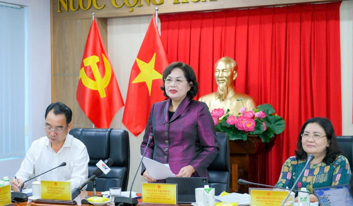 Thống đốc Nguyễn Thị Hồng làm việc với tỉnh Vĩnh Long