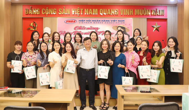 Hiệp hội Ngân hàng Việt Nam tổ chức lễ kỷ niệm ngày Phụ nữ Việt Nam 20/10