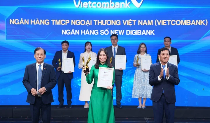 Ngân hàng số VCB New Digibank được vinh danh “Sản phẩm, Dịch vụ, Giải pháp chuyển đổi số xuất sắc” tại Vietnam Digital Awards 2025