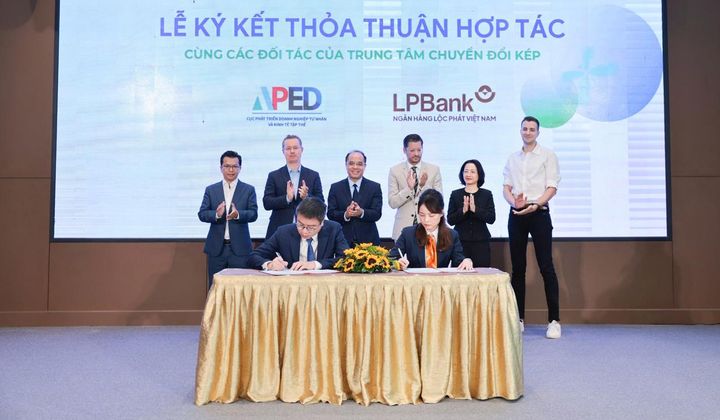 LPBank ký kết hợp tác chiến lược với APED: Chung tay thúc đẩy chuyển đổi số