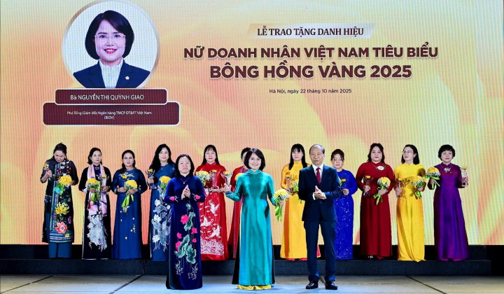 Phó Tổng Giám đốc BIDV được vinh danh “Bông Hồng Vàng 2025”