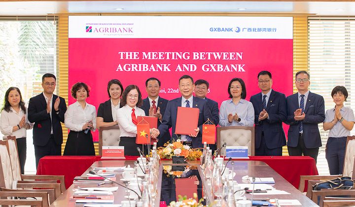 Agribank tăng cường quan hệ kinh doanh với Ngân hàng Vịnh Bắc Bộ Quảng Tây