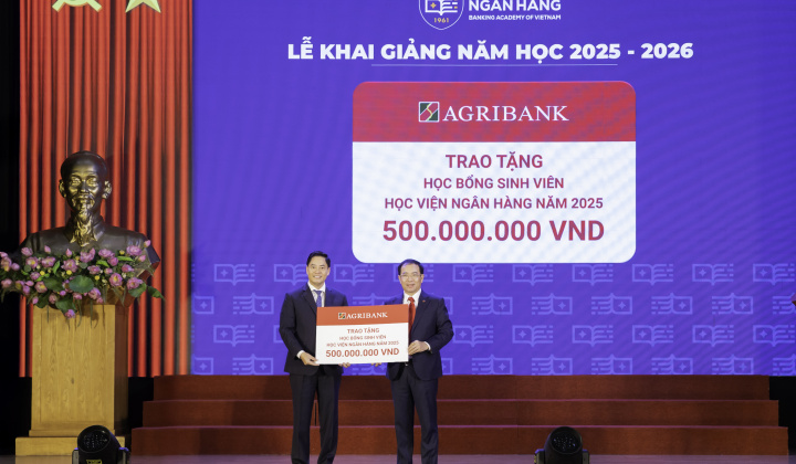 Ngân hàng đồng hành với Học viện Ngân hàng chào đón tân sinh viên 2025
