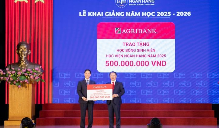 Ngân hàng đồng hành với Học viện Ngân hàng chào đón tân sinh viên 2025