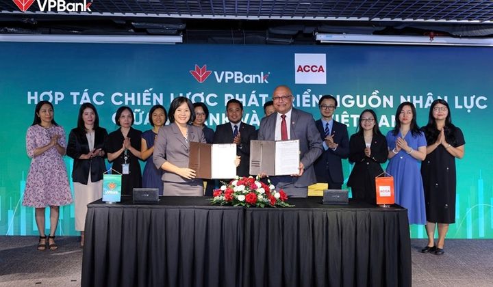 VPBank hợp tác ACCA phát triển nhân lực tài chính chuẩn quốc tế