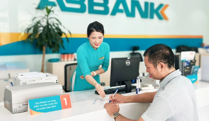ABBank giảm lãi suất đến 2,8%/năm, tiếp sức khách hàng phục hồi sau bão