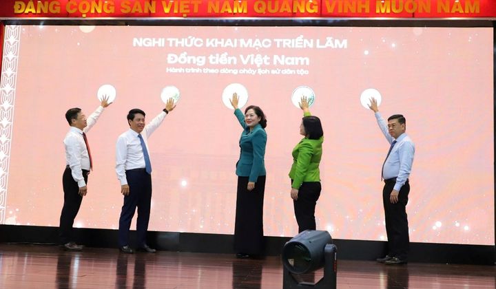 Thống đốc Nguyễn Thị Hồng khai trương triển lãm “Đồng tiền Việt Nam”
