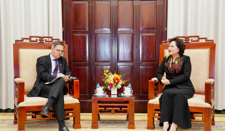 Thống đốc NHNN Nguyễn Thị Hồng tiếp và làm việc với ông Carlos Felipe Jaramillo – Phó Chủ tịch WB