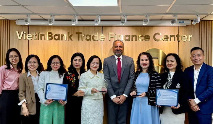 VietinBank xuất sắc nhận 2 giải thưởng do JPMorgan trao tặng