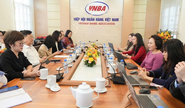 Hiệp hội Ngân hàng Việt Nam và Visa họp trao đổi thường kỳ quý IV/2025