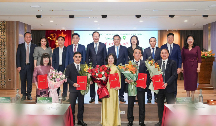 Vietcombank chỉ định nhân sự cấp ủy, điều động và bổ nhiệm nhân sự Ban Giám đốc 5 chi nhánh