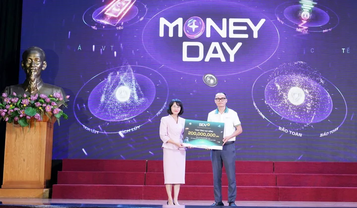 BIDV trao học bổng 200 triệu đồng tặng sinh viên Học viện Ngân hàng