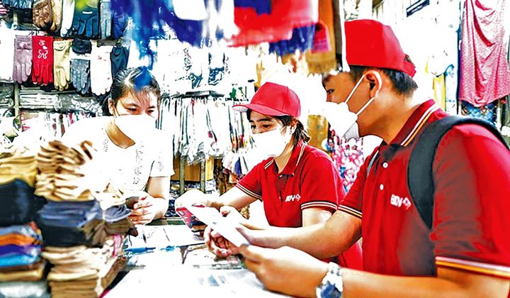Ngân hàng dẫn dắt “Bình dân học vụ” số