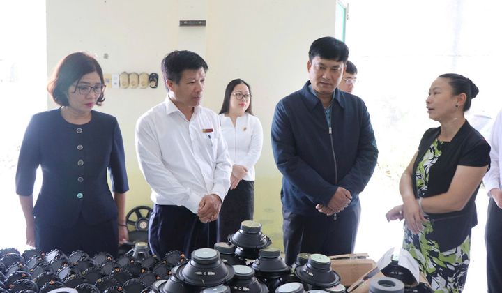 Agribank kịp thời hỗ trợ khách hàng, người lao động trên địa bàn Đà Nẵng và Huế bị thiệt hại do bão lũ